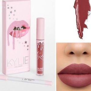 Kylie Cosmetics Makeup - Kylie Jenner “Twenty” Lipkit Kylie Cosmetics Makeup - Kylie Jenner “Twenty” Lipkit